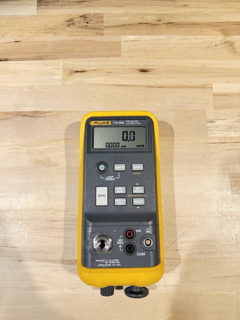 FLUKE 718 30G PRESSURE CALIBRATOR FOR PARTS