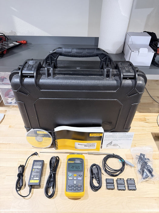 FLUKE 1523 REFERENCE THERMOMETER W/ PROBE KIT & ACCESSORIES-FREE SHIPPING TESTED