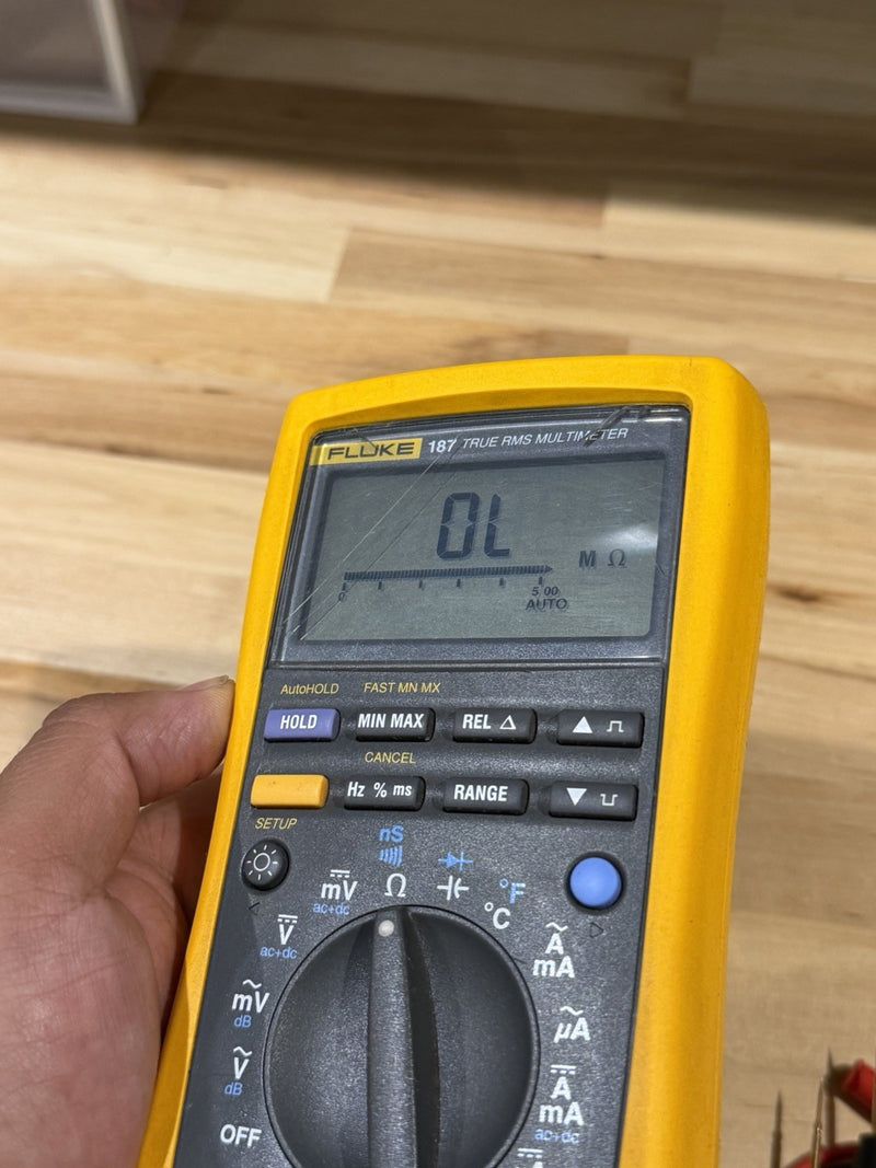 FLUKE 187 TRUE RMS MULTIMETER WITH LEADS TESTED