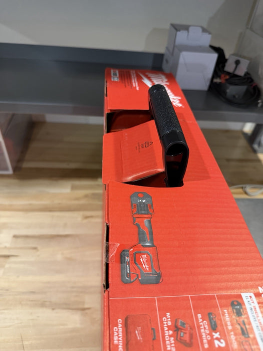 MILWAUKEE 2674-22C M18 SHORT THROW PRESS TOOL KIT W/ PEX CRIMP JAWS (NEW SEALED)