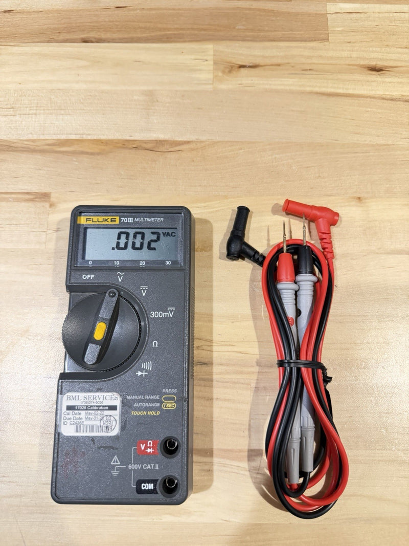 FLUKE 70 III MULTIMETER WITH LEADS TESTED