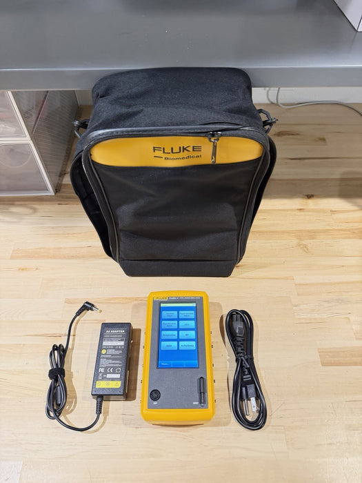 FLUKE PROSIM 4 VITAL SIGNS & ECG SIMULATOR W/ BAG & CHARGER (TESTED) SHIPS FREE