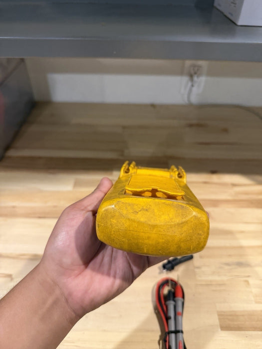 FLUKE 87V TRUE RMS MULTIMETER W/ LEADS (TESTED) SHIPS FAST