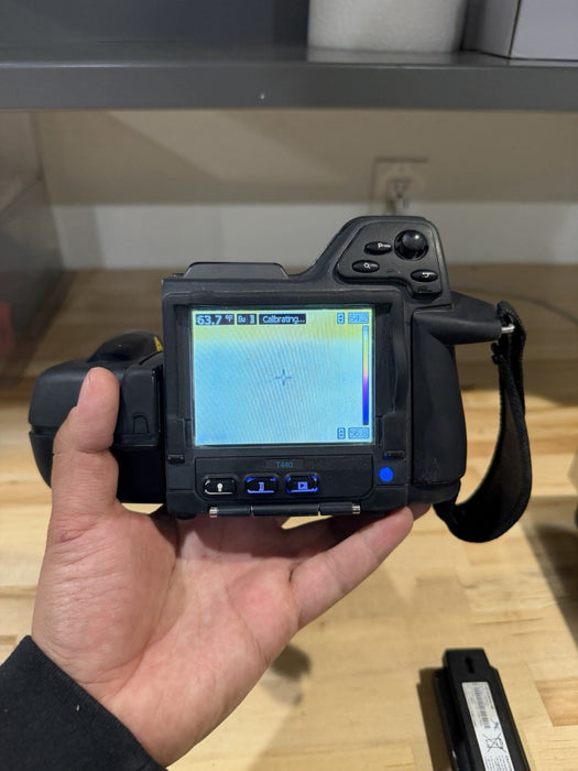 FLIR T440 THERMAL IMAGING CAMERA W/ CHARGER & BATTERY (TESTED) FREE SHIPPING