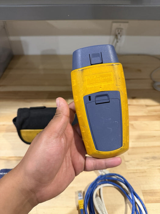 FLUKE NETWORKS MICROSCANNER 2 W/ BAG & MANUAL / SHIPS FAST