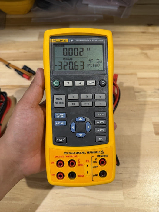 FLUKE 724 TEMPERATURE CALIBRATOR METER WITH LEADS & CLIPS TESTED