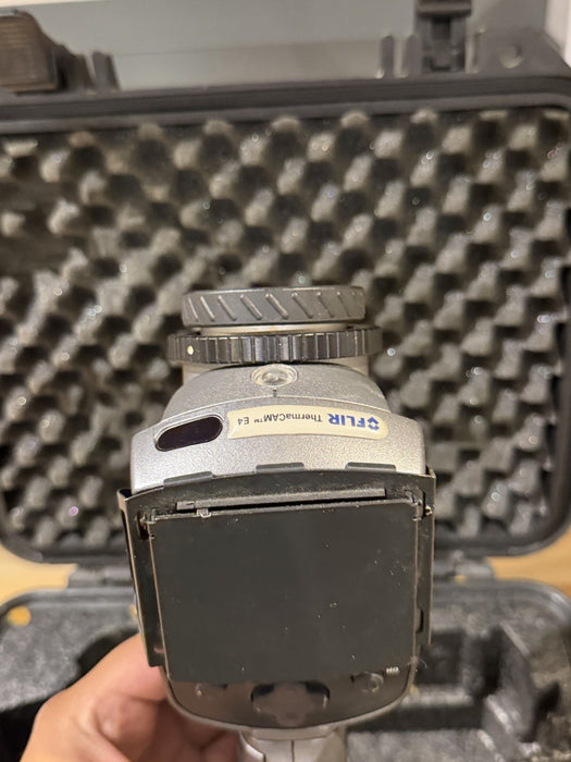 FLIR E SERIES THERMACAM E4 WITH EXTRA LENS & BATTERY TESTED