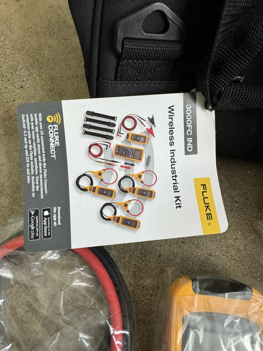 FLUKE 3000 FC IND WIRELESS TRUE RMS DIGITAL MULTIMETER INDUSTRIAL KIT NEW