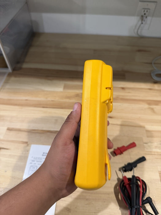 FLUKE 787 PROCESS METER W/ LEADS & BAG (EXCELLENT CONDITION)-FREE SHIPPING