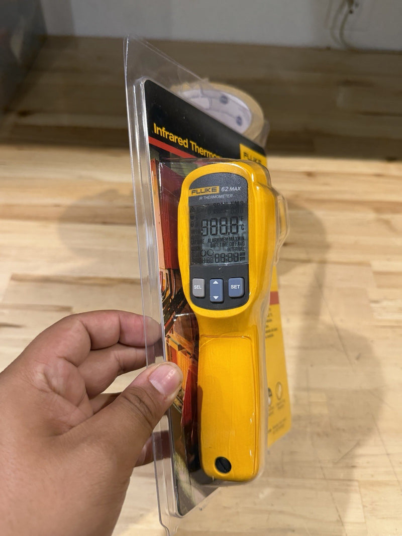 FLUKE 62 MAX INFRARED THERMOMETER (SHIPS FAST) NEW