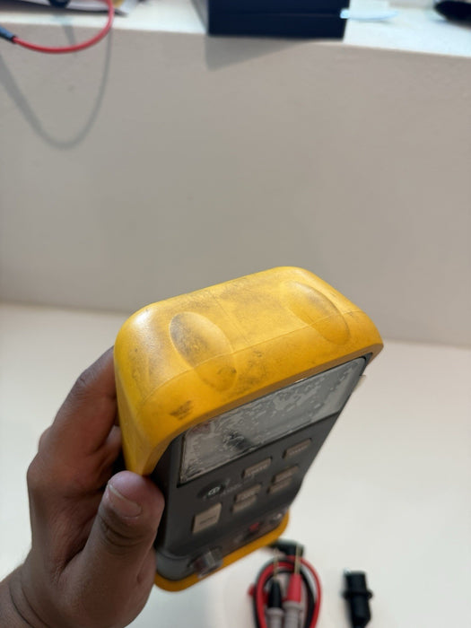FLUKE 718-100G PRESSURE CALIBRATOR W/LEADS & CLIPS - SHIPS FAST