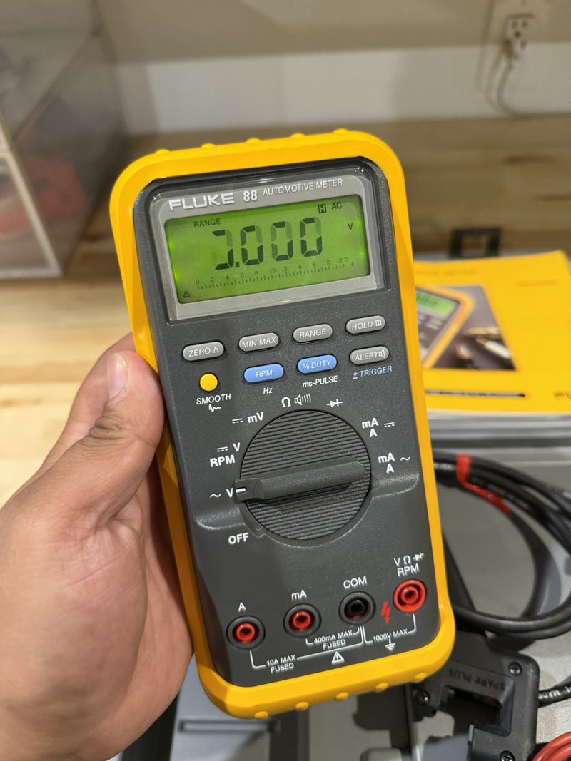 FLUKE 88 AUTOMOTIVE METER SCREEN IS DIM FOR PARTS