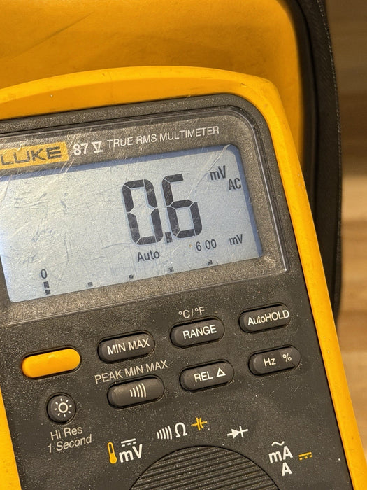 FLUKE 87V TRUE RMS MULTIMETER W/ LEADS (TESTED) SHIPS FAST