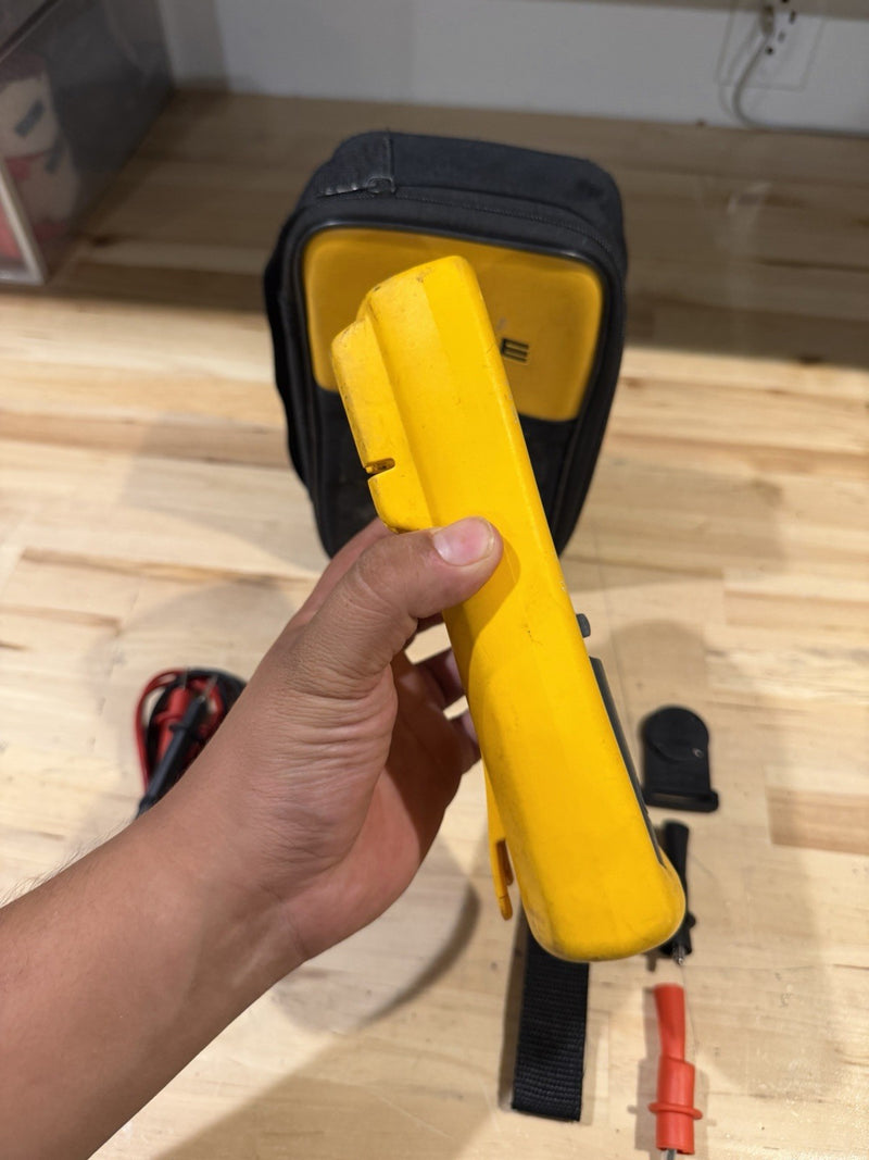 FLUKE 87V TRUE RMS MULTIMETER W/ LEADS (TESTED) SHIPS FAST