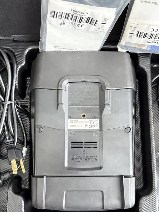 TEKTRONIX THS3024 FOUR CHANNEL OSCILLOSCOPE 200MHZ 5GS/S