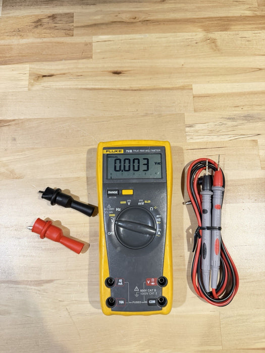 FLUKE 79 III TRUE RMS DIGITAL MULTIMETER W/ LEADS & CLIPS (TESTED) SHIPS FAST