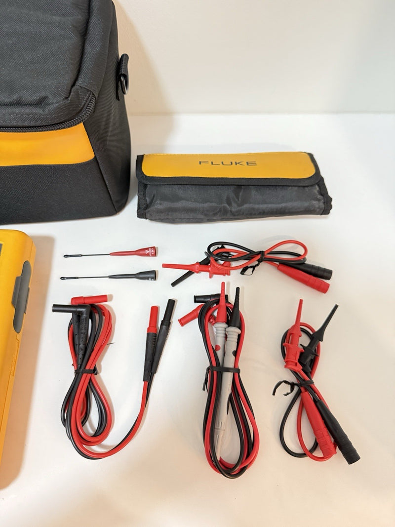 FLUKE 744 PROCESS CALIBRATOR WITH LEAD SET & BAG TESTED