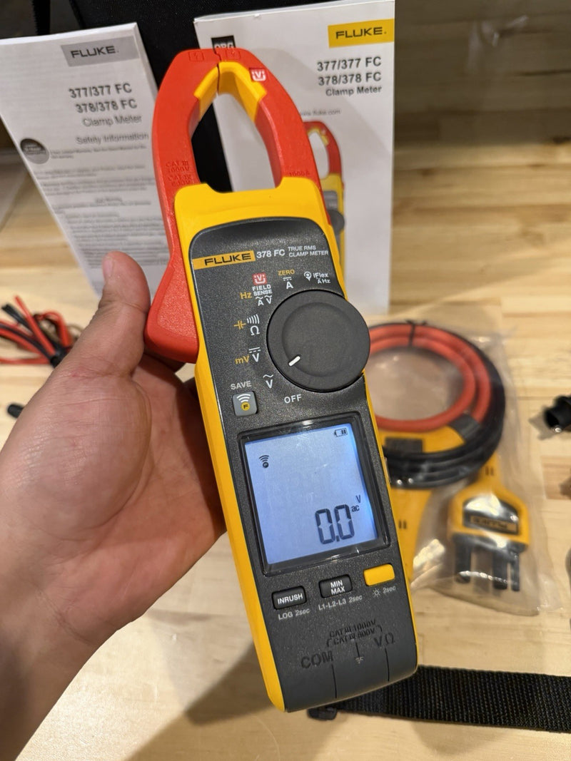 FLUKE 378 FC NON-CONTACR VOLTAGE CLAMP METER W/ LEADS & CASE - SHIPS FAST