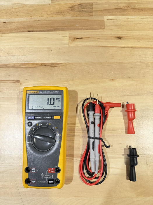 FLUKE 179 TRUE RMS MULTIMETER WITH LEAD SET TESTED