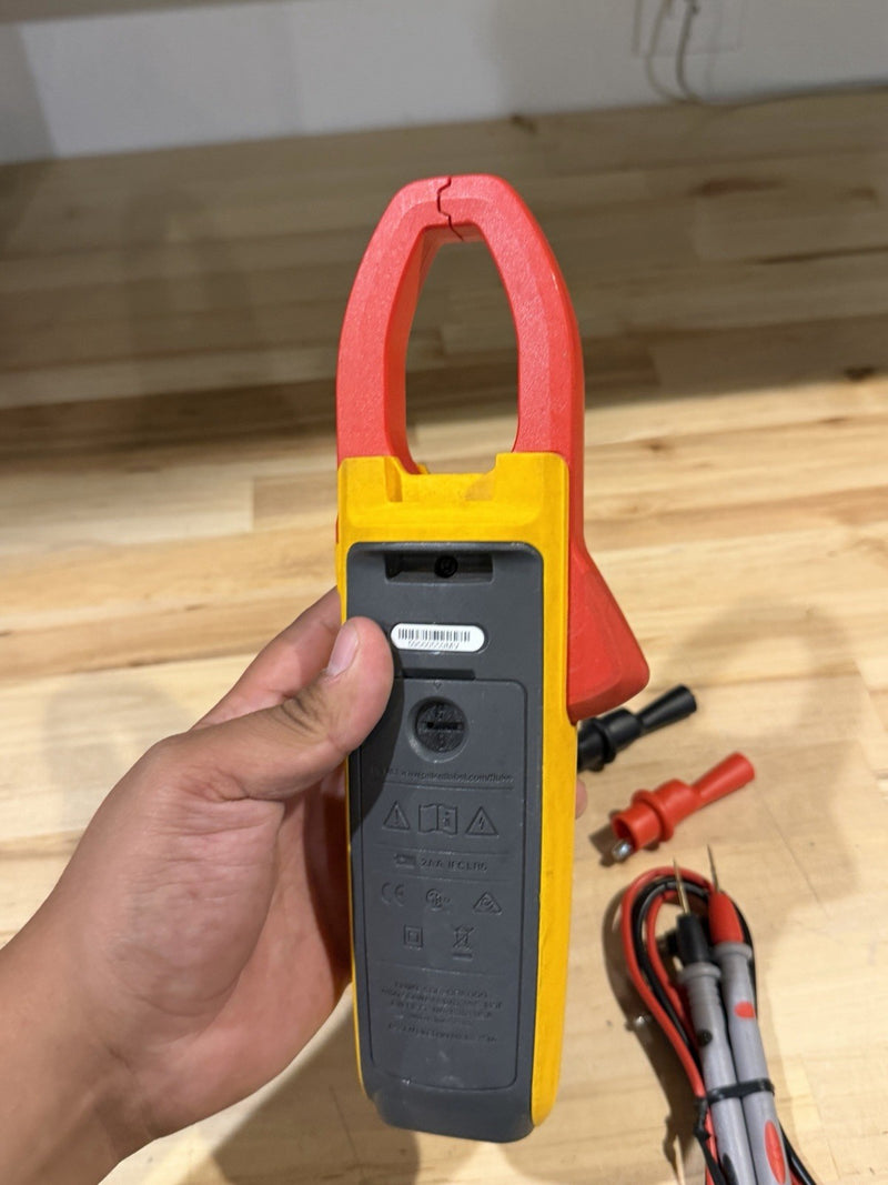 FLUKE 374 FC TRMS CLAMP METER WITH LEADS & CLIPS TESTED