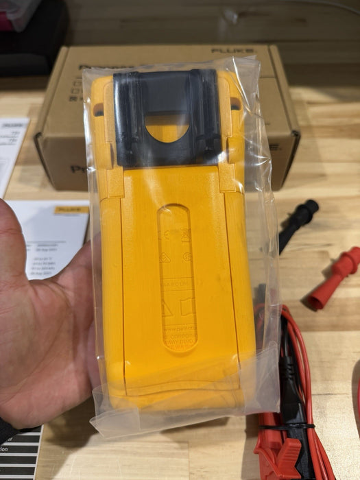 FLUKE 726 PRECISION MULTIFUNCTION CALIBRATOR MFG-2025 CALIBRATED 2025 NEW