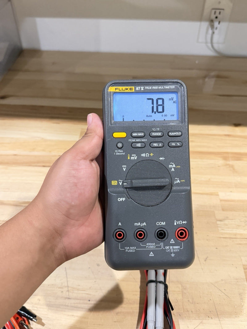 FLUKE 87V TRUE RMS MULTIMETER W/ LEADS (TESTED) SHIPS FAST
