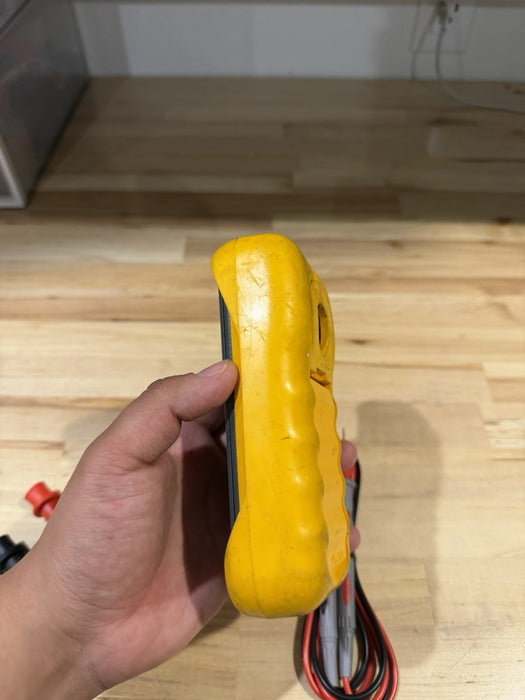 FLUKE 705 LOOP CALIBRATOR W/ LEADS & CLIPS - FREE SHIPPING