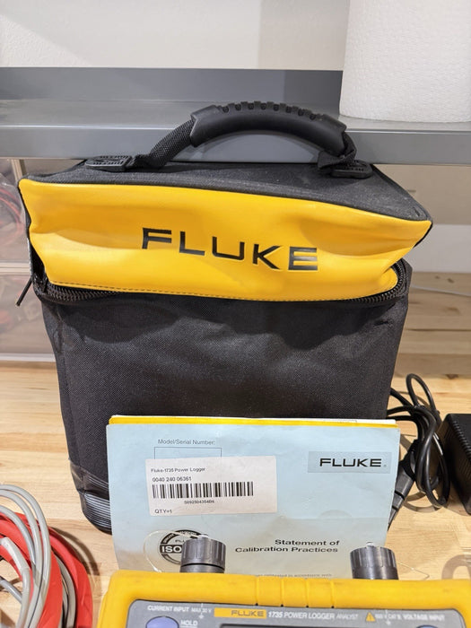 FLUKE 1735 THREE-PHASE POWER LOGGER W/ PROBES & CHARGER - FREE SHIPPING - TESTED