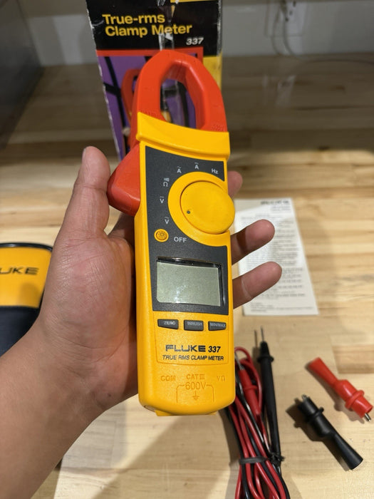 FLUKE 337 TRUE RMS CLAMP METER NEW