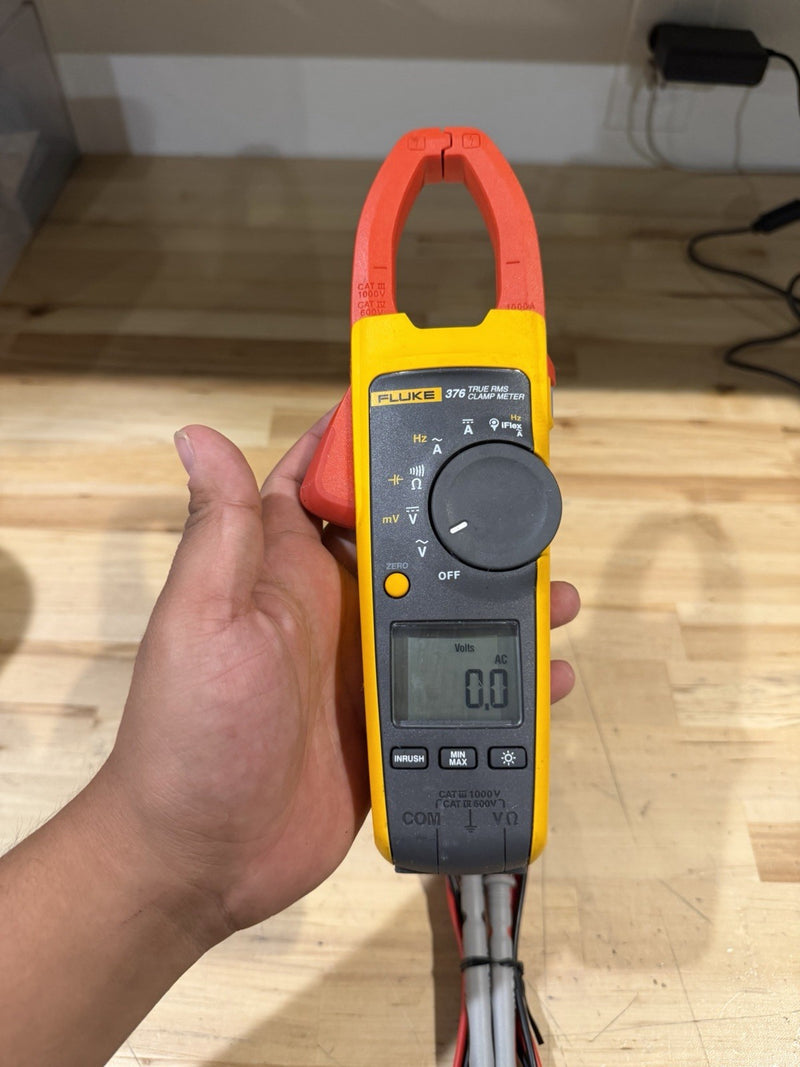 FLUKE 376 AC/DC TRUE RMS WIRELESS CLAMP METER W /LEADS & CLIPS -SHIPS FAST
