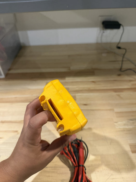 FLUKE 179 MULTIMETER WITH LEADS & CLIPS
