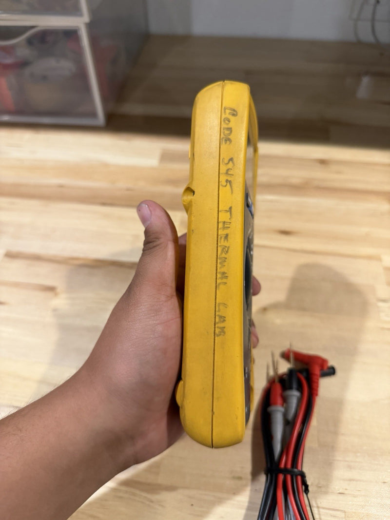 FLUKE 77 III MULTIMETER WITH LEADS TESTED