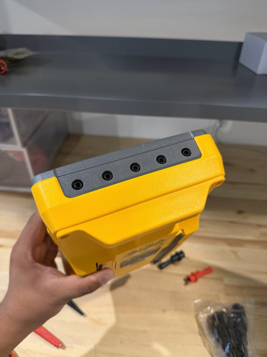 FLUKE ESA615 115V ELECTRICAL SAFETY ANALYZER TESTER WITH LEADS & CHARGER TESTED