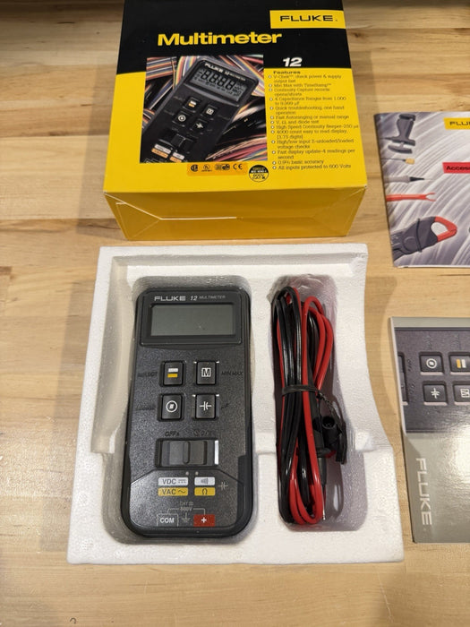 FLUKE 12 DIGITAL MULTIMETER (NEW FACTORY SEALED) SHIPS FAST (RARE)