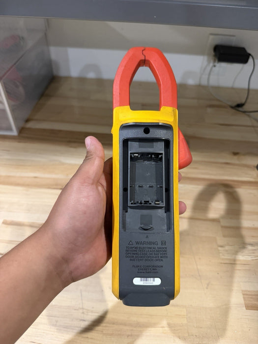 FLUKE 381 FC TRUE RMS CLAMP METER FOR PARTS