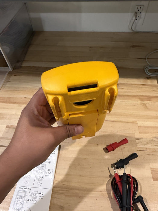 FLUKE 787 PROCESS METER W/ LEADS & BAG (EXCELLENT CONDITION)-FREE SHIPPING