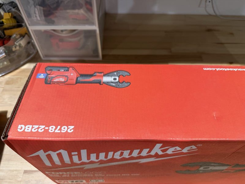 MILWAUKEE 2678-22BG FORCE LOGIC 6T UTILITY CRIMPER KIT W/ BG-D3 JAW (NEW SEALED)
