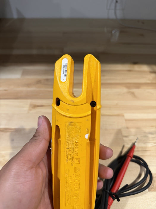 FLUKE T5-600 ELECTRICAL TESTER CAT III 600V (TESTED) SHIPS FAST