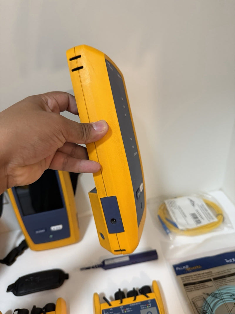 FLUKE NETWORKS CFP2-100-Q CERTIFIBER PRO QUAD OLTS V2 KIT WIFI CALIBRATED 2025