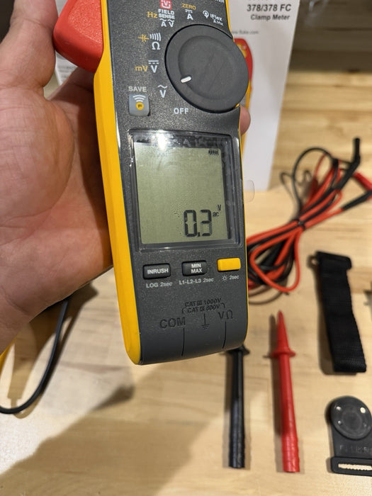 FLUKE 378 FC NON-CONTACR VOLTAGE CLAMP METER W/ LEADS & CASE - SHIPS FAST