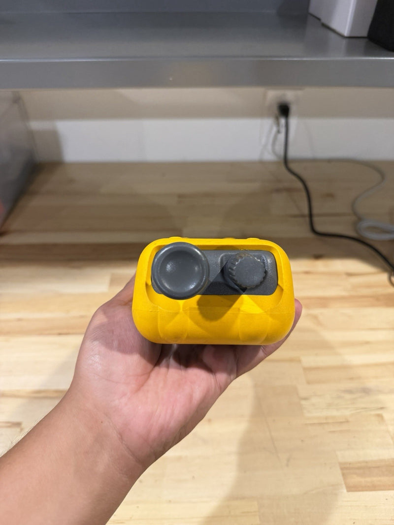 FLUKE 718 30G PRESSURE CALIBRATOR FOR PARTS