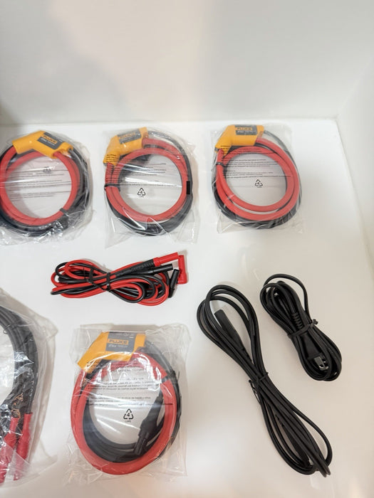 FLUKE 3540 FC 3-PHASE POWER MONITOR WITH ACCESSORIES TESTED NEW