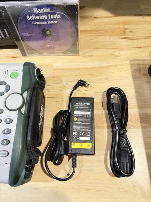 ANRITSU MS2721A SPECTRUM MASTER ANALYZER  W/ CHARGER & MANUAL (TESTED)SHIPS FREE