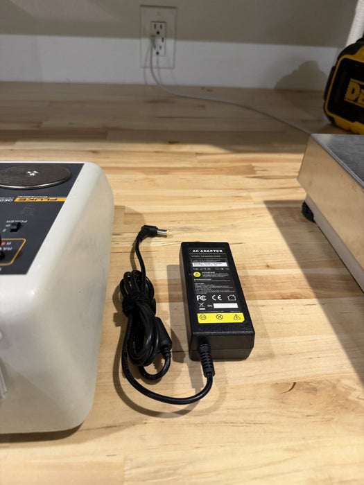 FLUKE BIOMEIDICAL QED 6 DEFIB ANALYZER WITH CHARGER TESTED