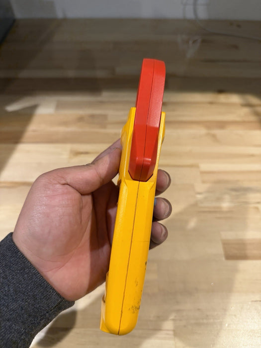 FLUKE 323 TRUE RMS CLAMP METER (PARTS ONLY) FOR PARTS - SHIPS FAST