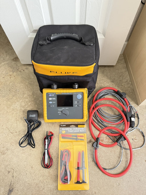 FLUKE 1735 THREE-PHASE POWER LOGGER W/ PROBES & CASE & CHARGER - FREE SHIPPING