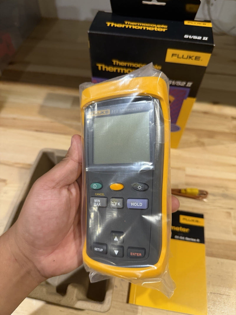 FLUKE 51 II THERMOCOUPLE THERMOMETER- SHIPS FAST (NEW)