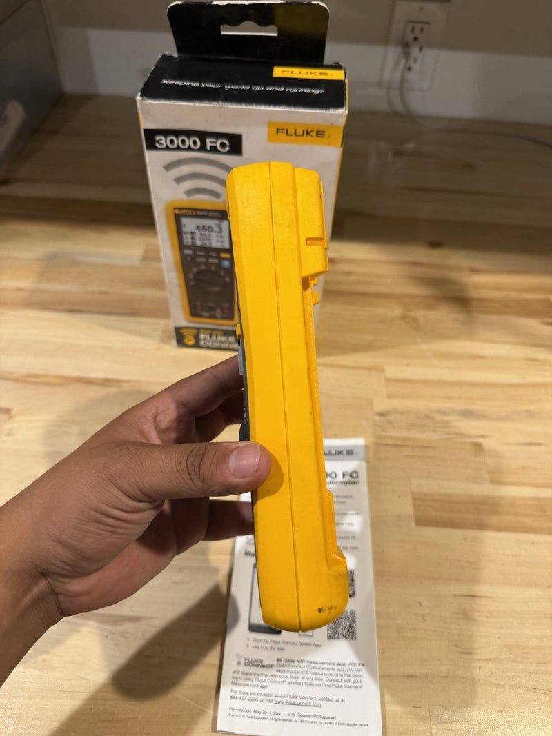 FLUKE 3000 FC WIRELESS DIGITAL MULTIMETER FOR PARTS
