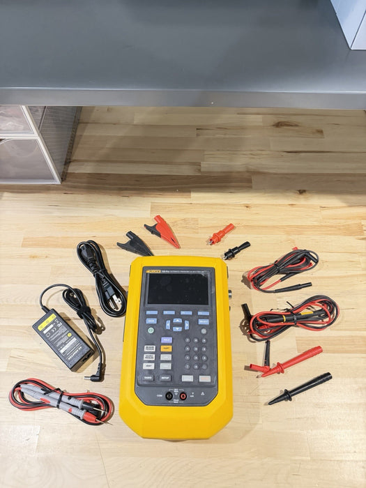 FLUKE 729PRO AUTOMATIC PRESSURE CALIBRATOR W/ ACCESSORIES (TESTED) SHIPS FREE