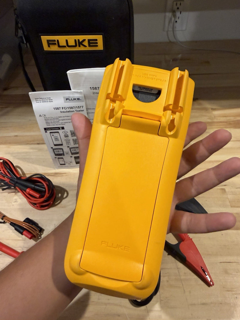 FLUKE 1587 FC 2 IN 1 HANDHELD DIGITAL INSULATION MULTIMETER